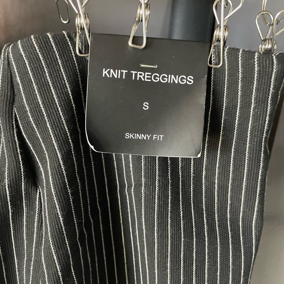 Max. Size 8 . Black and white stripe formal pant - Picture 5 of 7
